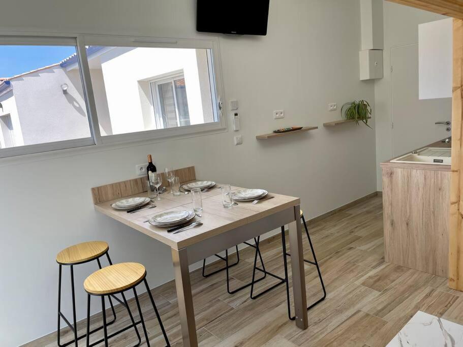 Studio Independant 4 Personnes Pisany Extérieur photo